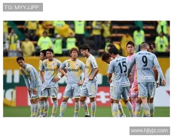 深圳足球队在最新状态排行榜中荣登第8名展现强劲实力与潜力